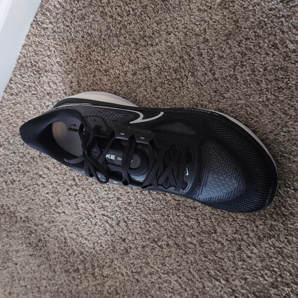 Nike Men's Black and White Running Shoes